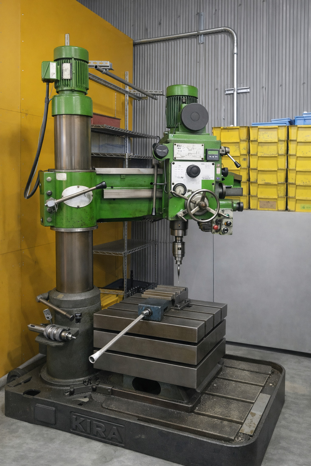 ラジアルボール盤